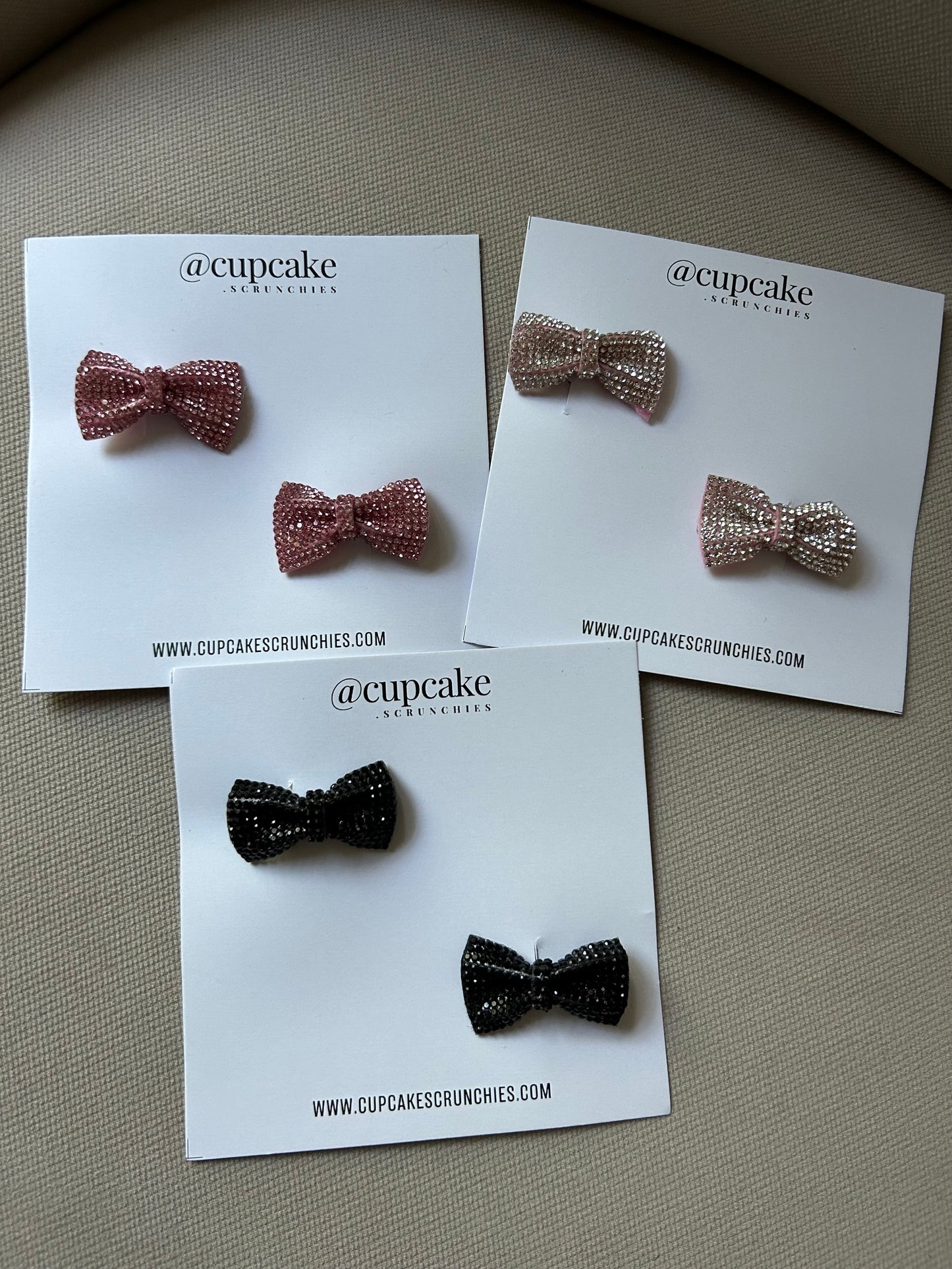 Small shiny bow pack of 2